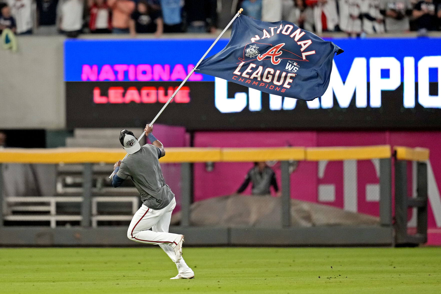 MLB: Los Angeles Dodgers at Atlanta Braves